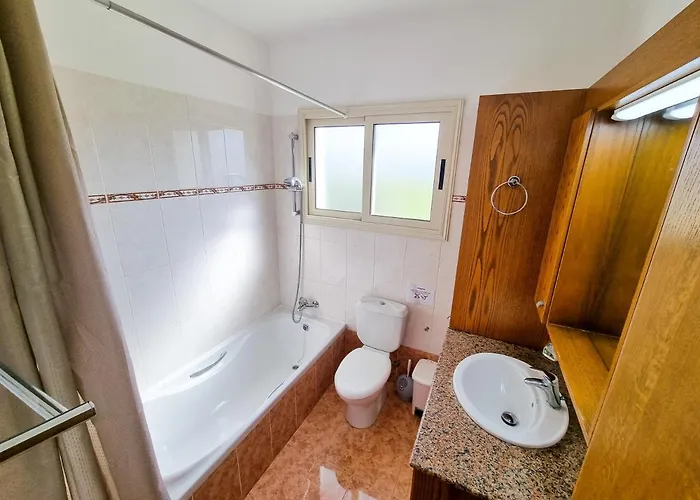 Sunnyside Pool * Ayia Napa